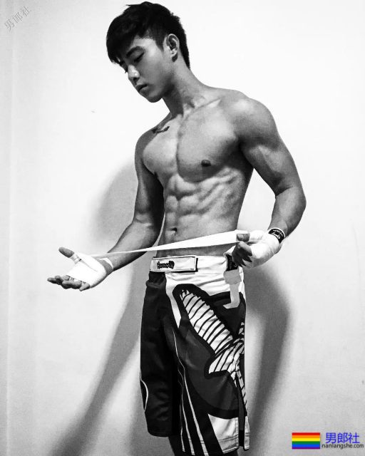 A爆了!原味童颜筋肉小奶狼,六块腹肌天菜少年! - 51虹马 A爆了!原味童颜筋肉小奶狼,六块腹肌天菜少年! - 51虹马