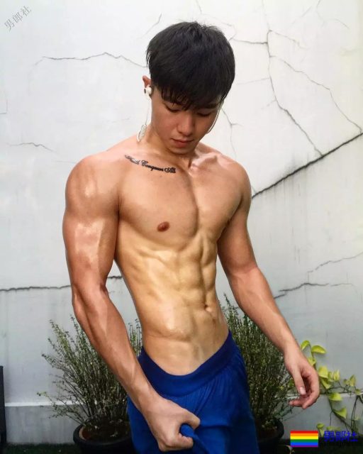 A爆了!原味童颜筋肉小奶狼,六块腹肌天菜少年! - 51虹马 A爆了!原味童颜筋肉小奶狼,六块腹肌天菜少年! - 51虹马