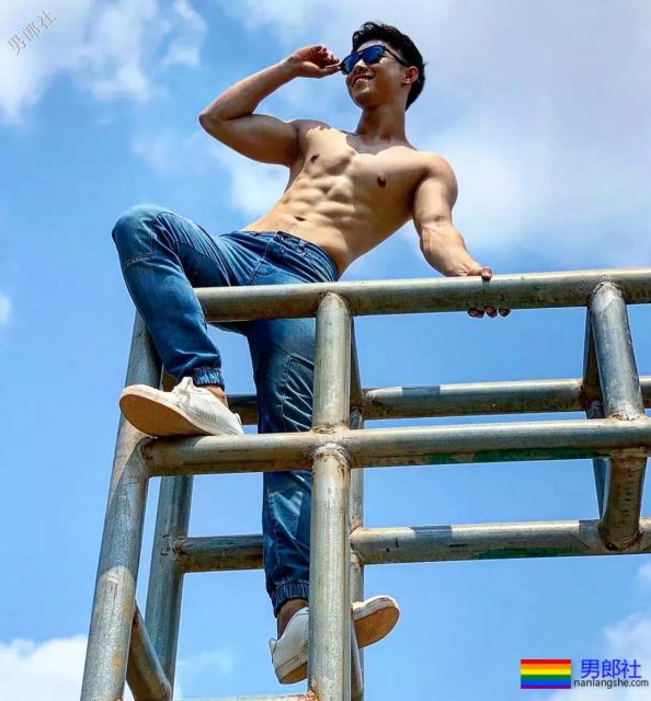 A爆了!原味童颜筋肉小奶狼,六块腹肌天菜少年! - 51虹马 A爆了!原味童颜筋肉小奶狼,六块腹肌天菜少年! - 51虹马