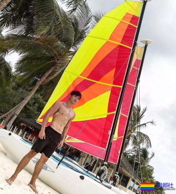 A爆了!原味童颜筋肉小奶狼,六块腹肌天菜少年! - 51虹马 A爆了!原味童颜筋肉小奶狼,六块腹肌天菜少年! - 51虹马