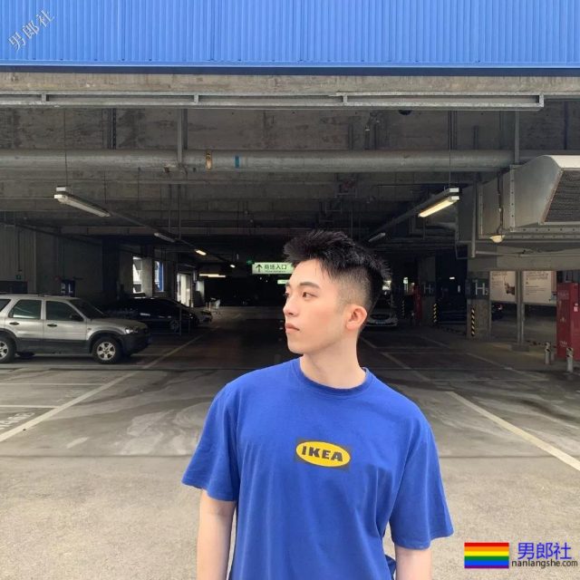 小奶狗正装网红博主,禁欲又清爽的帅气少年! - 51虹马 小奶狗正装网红博主,禁欲又清爽的帅气少年! - 51虹马