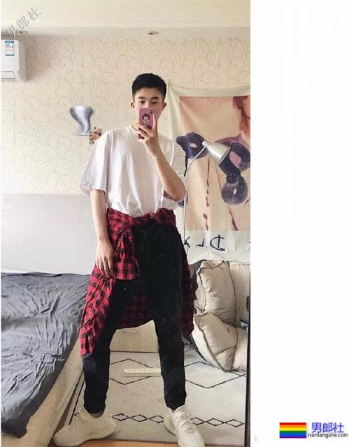 小奶狗正装网红博主,禁欲又清爽的帅气少年! - 51虹马 小奶狗正装网红博主,禁欲又清爽的帅气少年! - 51虹马