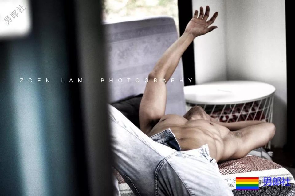 正装熟男全身湿透,大胸肌和翘臀都藏不住了 - 51虹马 正装熟男全身湿透,大胸肌和翘臀都藏不住了 - 51虹马