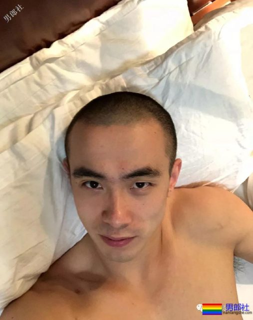 一张床上照引疯传!篮球爷们赵继伟满足你的一切幻想 - 51虹马 一张床上照引疯传!篮球爷们赵继伟满足你的一切幻想 - 51虹马