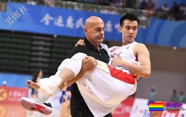 一张床上照引疯传!篮球爷们赵继伟满足你的一切幻想 - 51虹马 一张床上照引疯传!篮球爷们赵继伟满足你的一切幻想 - 51虹马