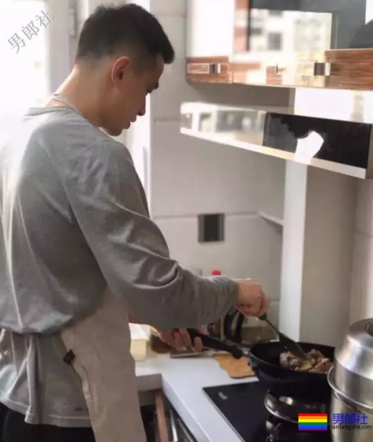 一张床上照引疯传!篮球爷们赵继伟满足你的一切幻想 - 51虹马 一张床上照引疯传!篮球爷们赵继伟满足你的一切幻想 - 51虹马