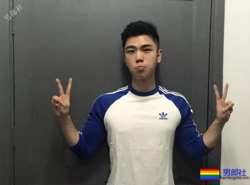 网红腹肌小狼狗大比拼!微博好看男生硬核照,肌肉零差评!-51虹马