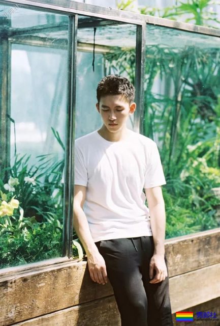 网红腹肌小狼狗大比拼！微博好看男生硬核照，肌肉零差评！ - 51虹马