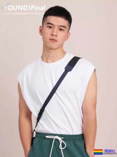 网红腹肌小狼狗大比拼！微博好看男生硬核照，肌肉零差评！ - 51虹马