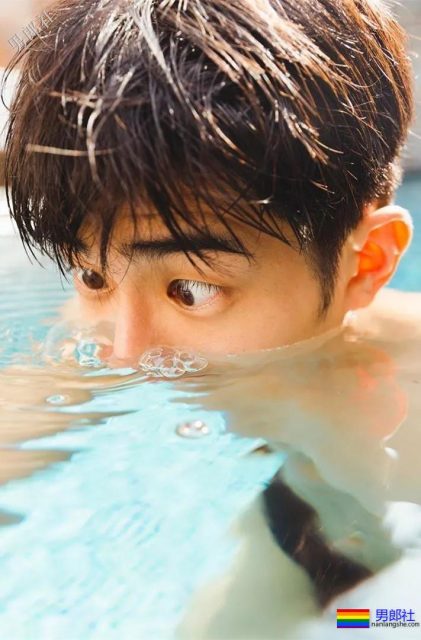 190天菜级篮球帅哥又出新照！大长腿体育生气色满满，这身材绝了！ - 51虹马