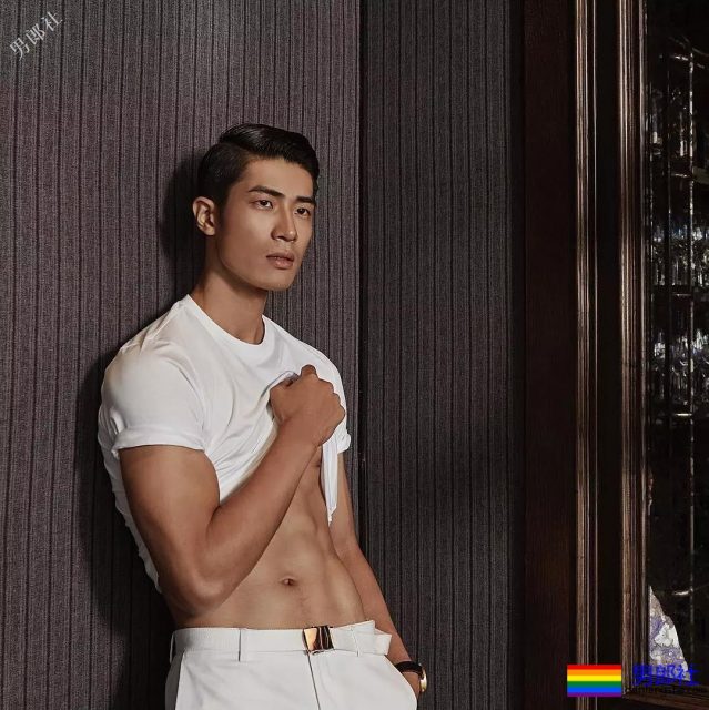 190天菜级篮球帅哥又出新照！大长腿体育生气色满满，这身材绝了！ - 51虹马