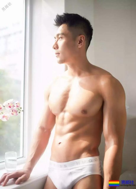 兵哥哥去头可吃,真实肌肉写真照,白衬衫收服粉丝 - 51虹马 兵哥哥去头可吃,真实肌肉写真照,白衬衫收服粉丝 - 51虹马