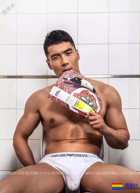 兵哥哥去头可吃,真实肌肉写真照,白衬衫收服粉丝 - 51虹马 兵哥哥去头可吃,真实肌肉写真照,白衬衫收服粉丝 - 51虹马