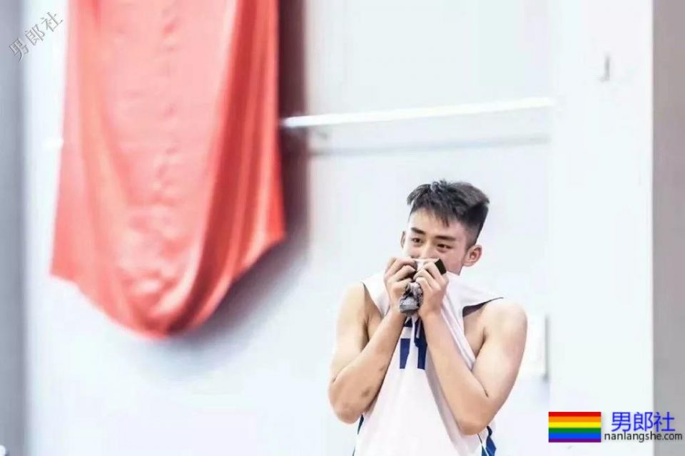 运动体育生pk,国内男生篮球大赛,有你喜欢的小鲜肉吗 - 51虹马 运动体育生pk,国内男生篮球大赛,有你喜欢的小鲜肉吗 - 51虹马