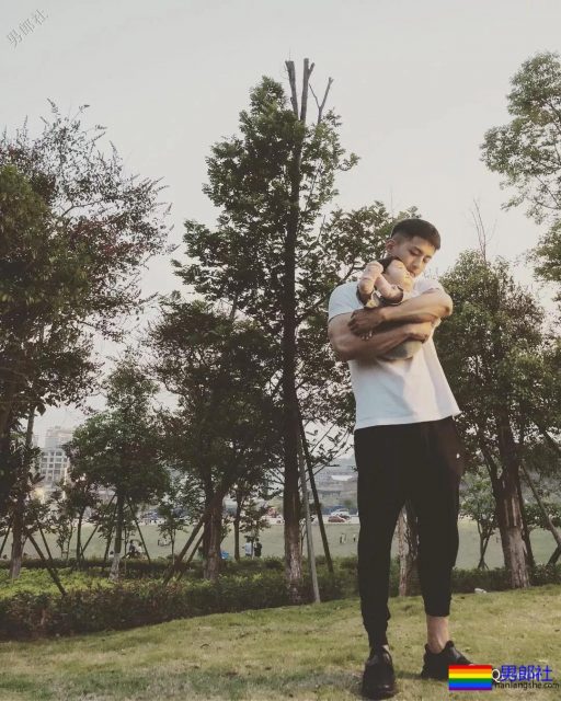 童颜巨肌狼狗又给了我爱成都的最新理由！ - 51虹马