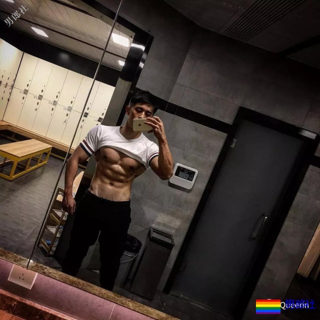 童颜巨肌狼狗又给了我爱成都的最新理由！ - 51虹马