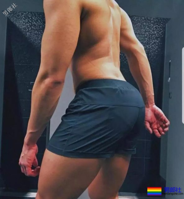神似郑凯的狼狗小哥哥，凭借胸肌走红gay圈 - 51虹马