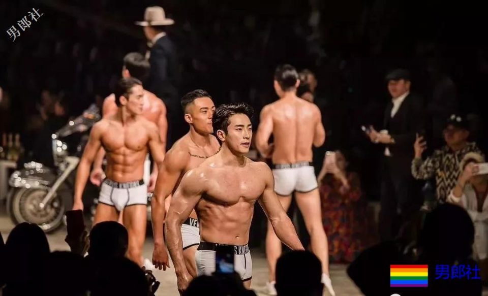 男版维密,原来男人也可以如此性感! - 51虹马 男版维密,原来男人也可以如此性感! - 51虹马