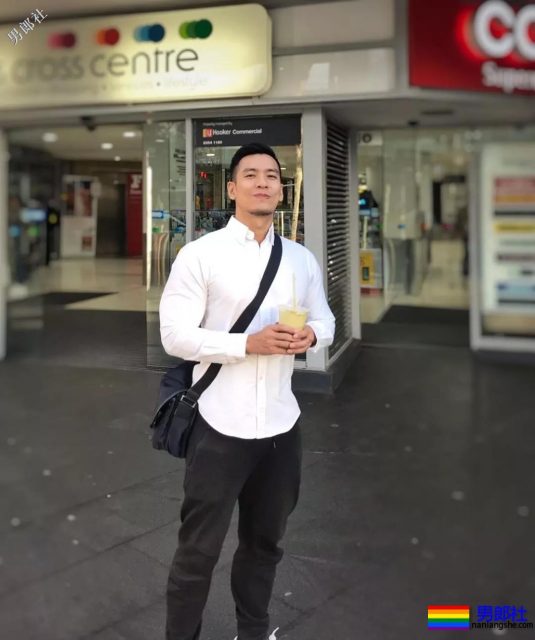 两个帅气肌肉男模拍写真,想都要! - 51虹马 两个帅气肌肉男模拍写真,想都要! - 51虹马