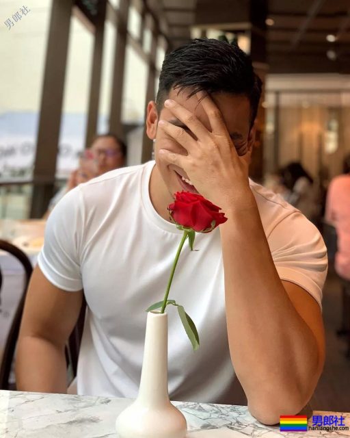 两个帅气肌肉男模拍写真,想都要! - 51虹马 两个帅气肌肉男模拍写真,想都要! - 51虹马