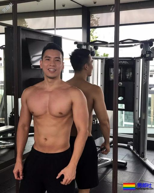 两个帅气肌肉男模拍写真,想都要! - 51虹马 两个帅气肌肉男模拍写真,想都要! - 51虹马