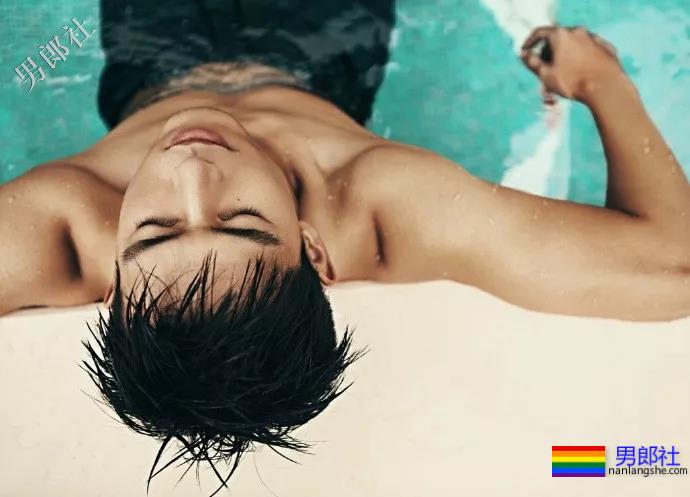 比起李现的六块腹肌,这个188大长腿校草更让我心动! - 51虹马 比起李现的六块腹肌,这个188大长腿校草更让我心动! - 51虹马