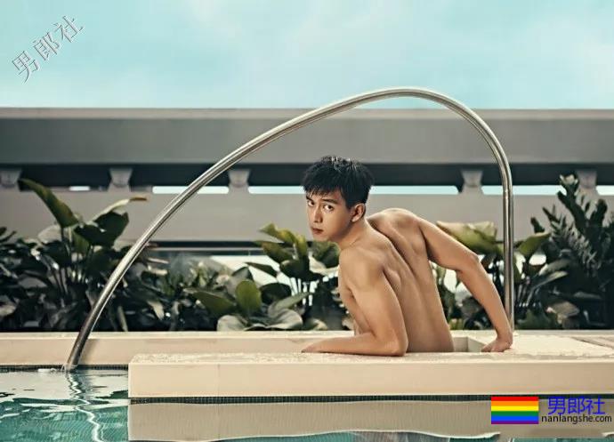 比起李现的六块腹肌,这个188大长腿校草更让我心动! - 51虹马 比起李现的六块腹肌,这个188大长腿校草更让我心动! - 51虹马