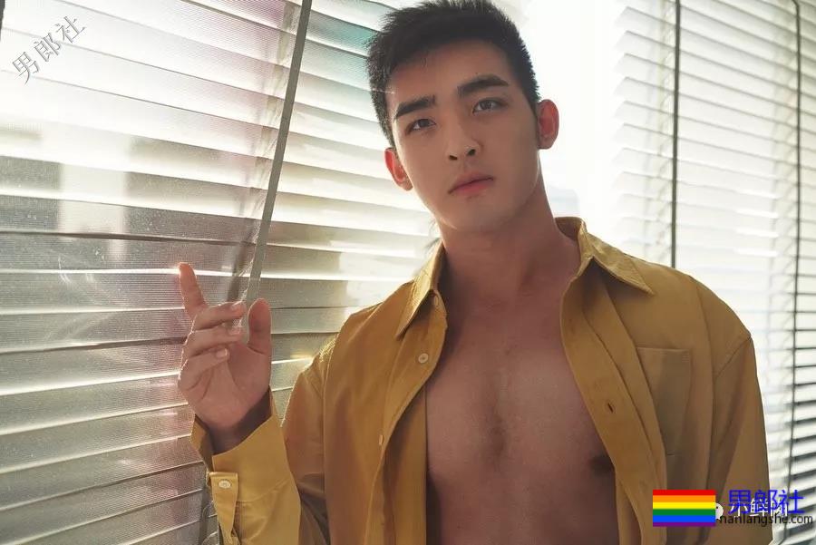 毛若懿这蓝裤衩新硬照绝了…… - 51虹马 毛若懿这蓝裤衩新硬照绝了…… - 51虹马