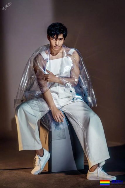 于正新剧《烈火军校》帅哥扎群！腱子肉硬汉小哥，八块腹肌被业界好评！ - 51虹马