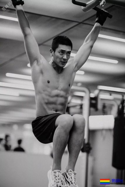 朱亚文欧豪李现齐穿飞行员制服，帅气肌肉硬汉超A超爷们! - 51虹马