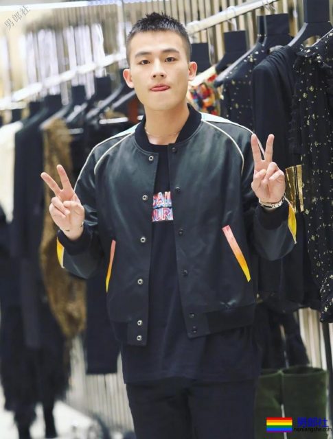 朱亚文欧豪李现齐穿飞行员制服，帅气肌肉硬汉超A超爷们! - 51虹马