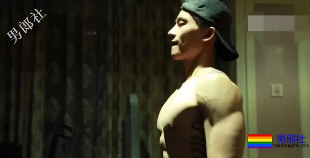 朱亚文欧豪李现齐穿飞行员制服，帅气肌肉硬汉超A超爷们! - 51虹马