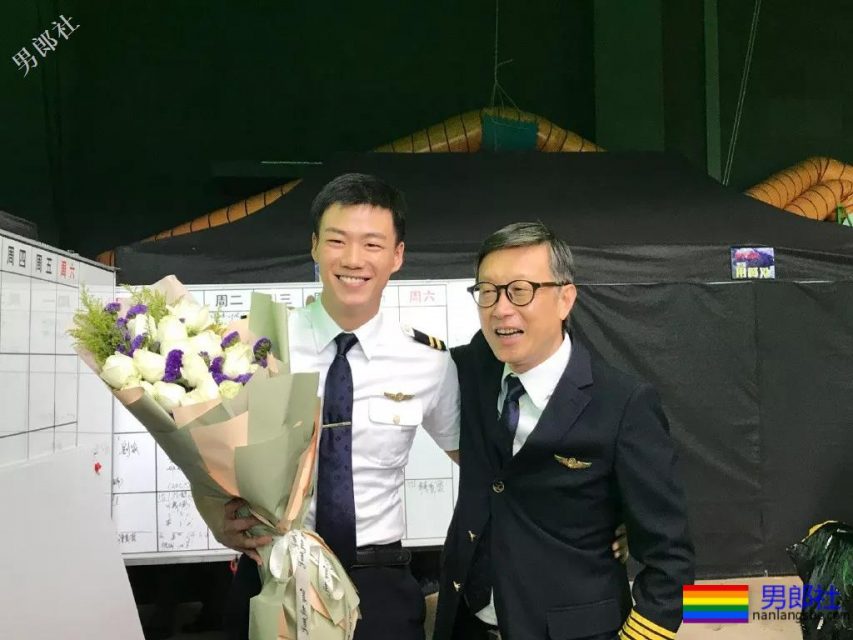 朱亚文欧豪李现齐穿飞行员制服，帅气肌肉硬汉超A超爷们! - 51虹马