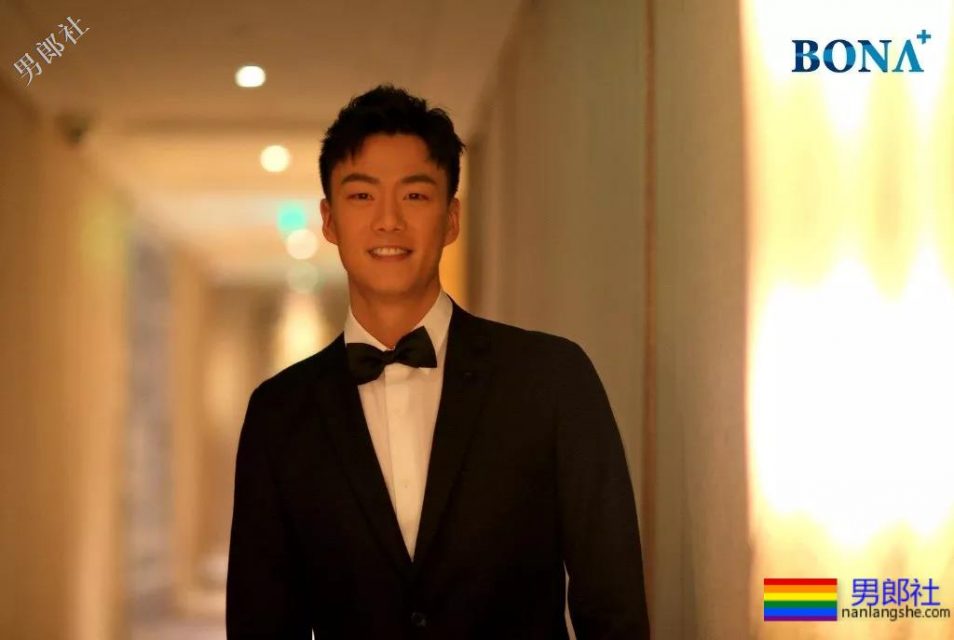 朱亚文欧豪李现齐穿飞行员制服，帅气肌肉硬汉超A超爷们! - 51虹马