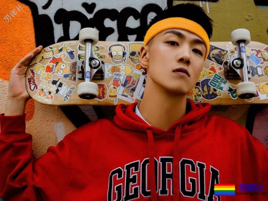 朱亚文欧豪李现齐穿飞行员制服，帅气肌肉硬汉超A超爷们! - 51虹马