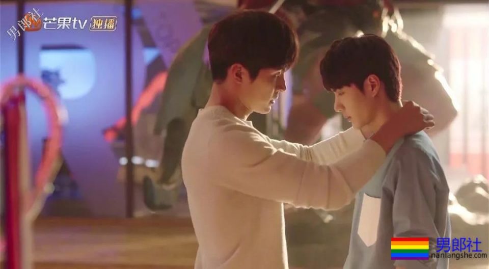 八块腹肌小狼狗靠腐剧爆红,新剧又秀兄弟情,这位大长腿帅哥你pick吗? - 51虹马 八块腹肌小狼狗靠腐剧爆红,新剧又秀兄弟情,这位大长腿帅哥你pick吗? - 51虹马