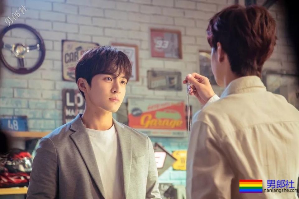 八块腹肌小狼狗靠腐剧爆红,新剧又秀兄弟情,这位大长腿帅哥你pick吗? - 51虹马 八块腹肌小狼狗靠腐剧爆红,新剧又秀兄弟情,这位大长腿帅哥你pick吗? - 51虹马