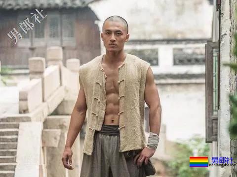 八块腹肌小狼狗靠腐剧爆红,新剧又秀兄弟情,这位大长腿帅哥你pick吗? - 51虹马 八块腹肌小狼狗靠腐剧爆红,新剧又秀兄弟情,这位大长腿帅哥你pick吗? - 51虹马