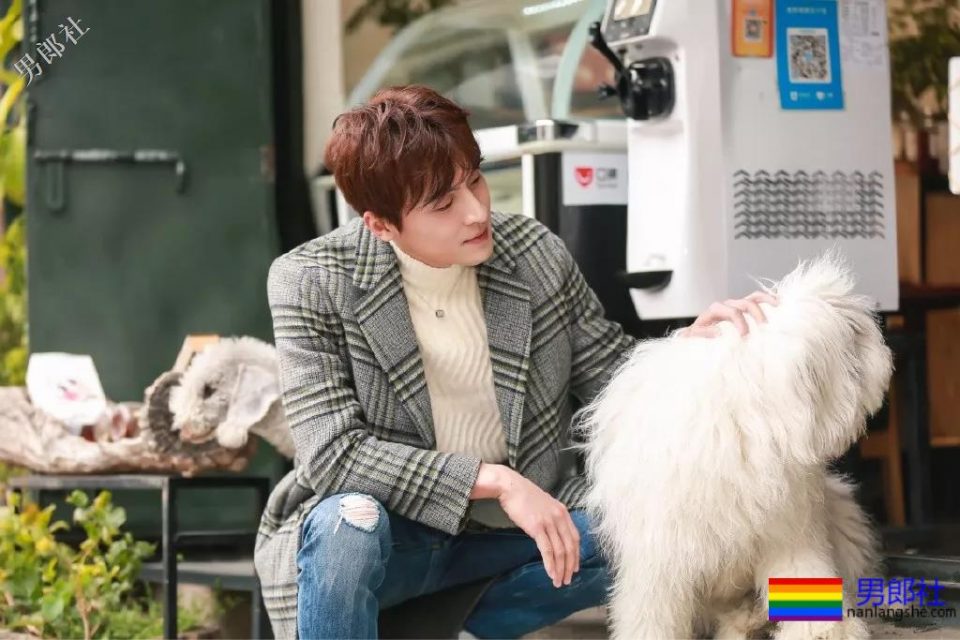 八块腹肌小狼狗靠腐剧爆红,新剧又秀兄弟情,这位大长腿帅哥你pick吗? - 51虹马 八块腹肌小狼狗靠腐剧爆红,新剧又秀兄弟情,这位大长腿帅哥你pick吗? - 51虹马