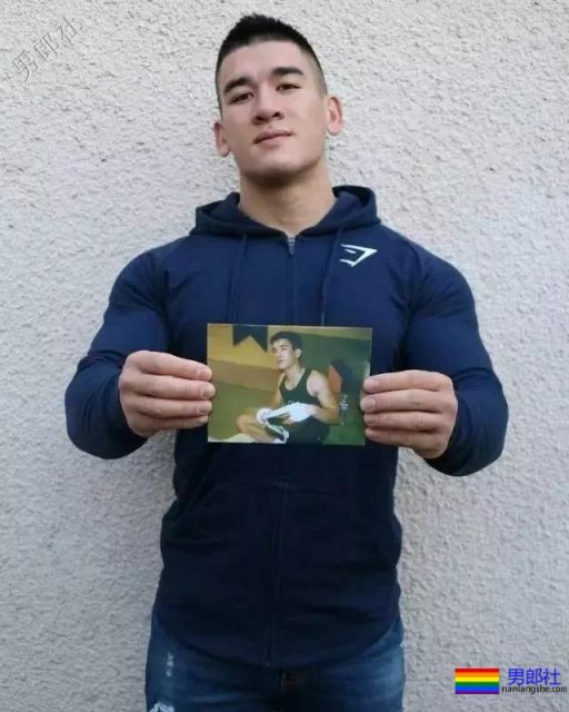 拳击选手前凸后翘，发挥男友力包包突出 - 51虹马