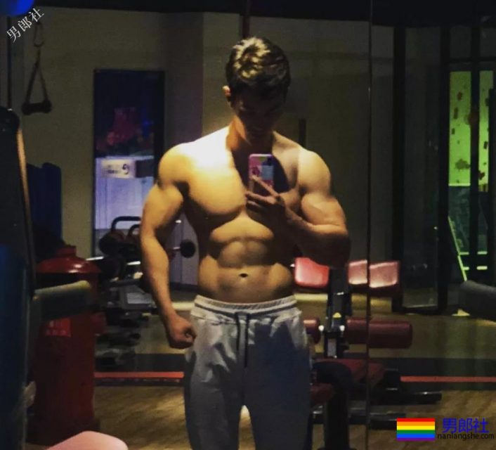 队长爱上衬衫、西裤、皮带这才是真正的航空学院正装校草空少! - 51虹马 队长爱上衬衫、西裤、皮带这才是真正的航空学院正装校草空少! - 51虹马