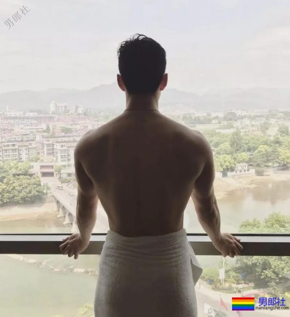 队长爱上衬衫、西裤、皮带这才是真正的航空学院正装校草空少! - 51虹马 队长爱上衬衫、西裤、皮带这才是真正的航空学院正装校草空少! - 51虹马