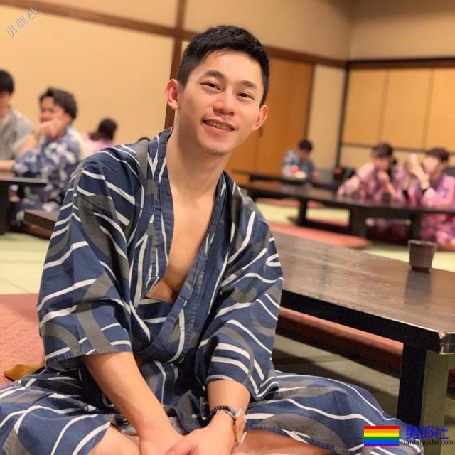 寸头国产MB公共浴池片被扒出! - 51虹马 寸头国产MB公共浴池片被扒出! - 51虹马