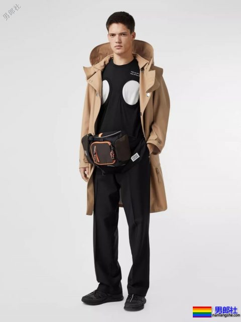 露奶装火遍时装周，6000买一件你敢穿出门吗？-51虹马