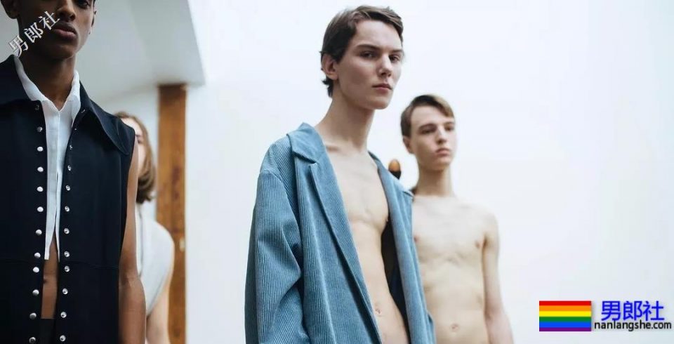 露奶装火遍时装周,6000买一件你敢穿出门吗? - 51虹马 露奶装火遍时装周,6000买一件你敢穿出门吗? - 51虹马