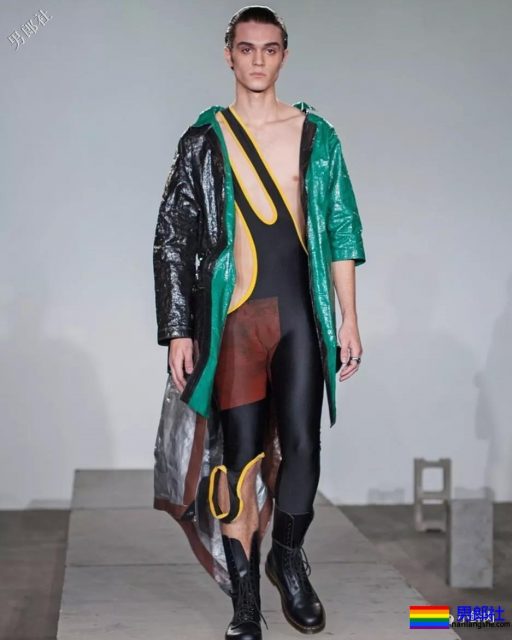 露奶装火遍时装周,6000买一件你敢穿出门吗? - 51虹马 露奶装火遍时装周,6000买一件你敢穿出门吗? - 51虹马