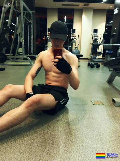 腿是上身两倍!肖战王大陆化身酷跑少年,许魏洲狂撸六块腹肌! - 51虹马 腿是上身两倍!肖战王大陆化身酷跑少年,许魏洲狂撸六块腹肌! - 51虹马