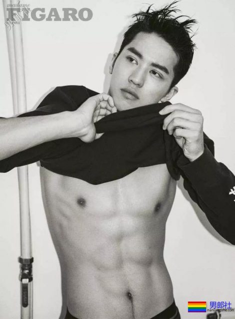 腿是上身两倍!肖战王大陆化身酷跑少年,许魏洲狂撸六块腹肌! - 51虹马 腿是上身两倍!肖战王大陆化身酷跑少年,许魏洲狂撸六块腹肌! - 51虹马