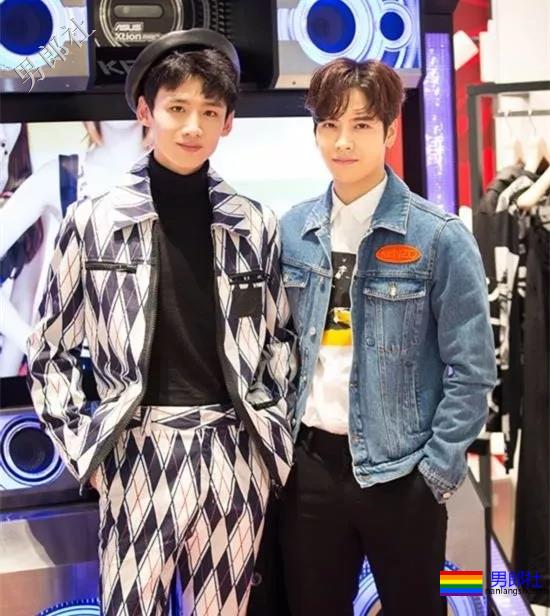 王嘉尔白敬亭兄弟互怼！不适合穿衣服的超A好肉体，我该粉谁？ - 51虹马