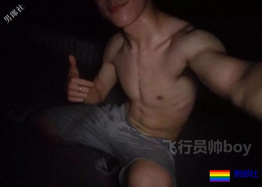 刚毕业就被商家相中拍写真，这颜值太可以了 - 51虹马